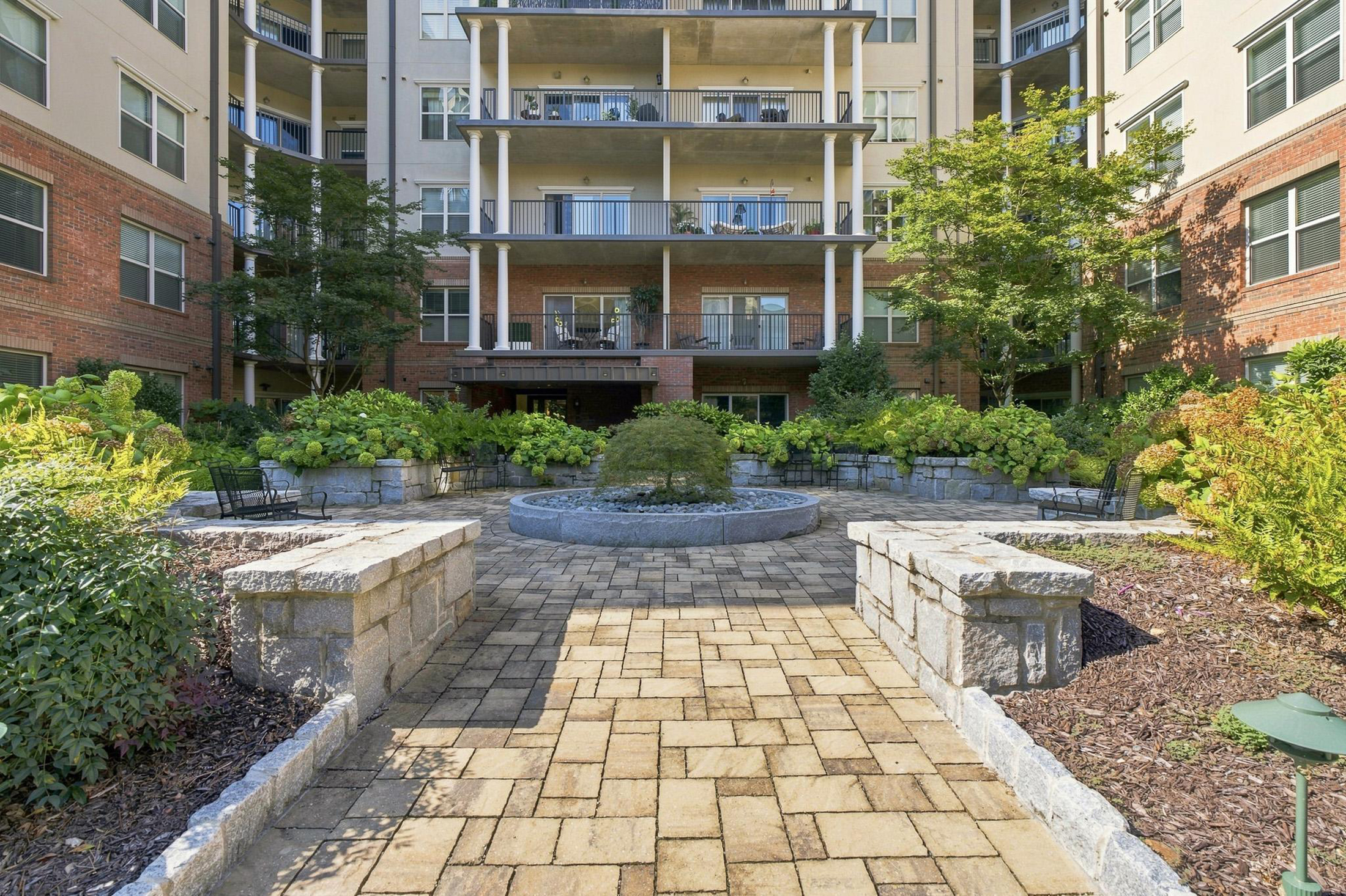  Rare Turn-key Riverfront Living - 物件實景