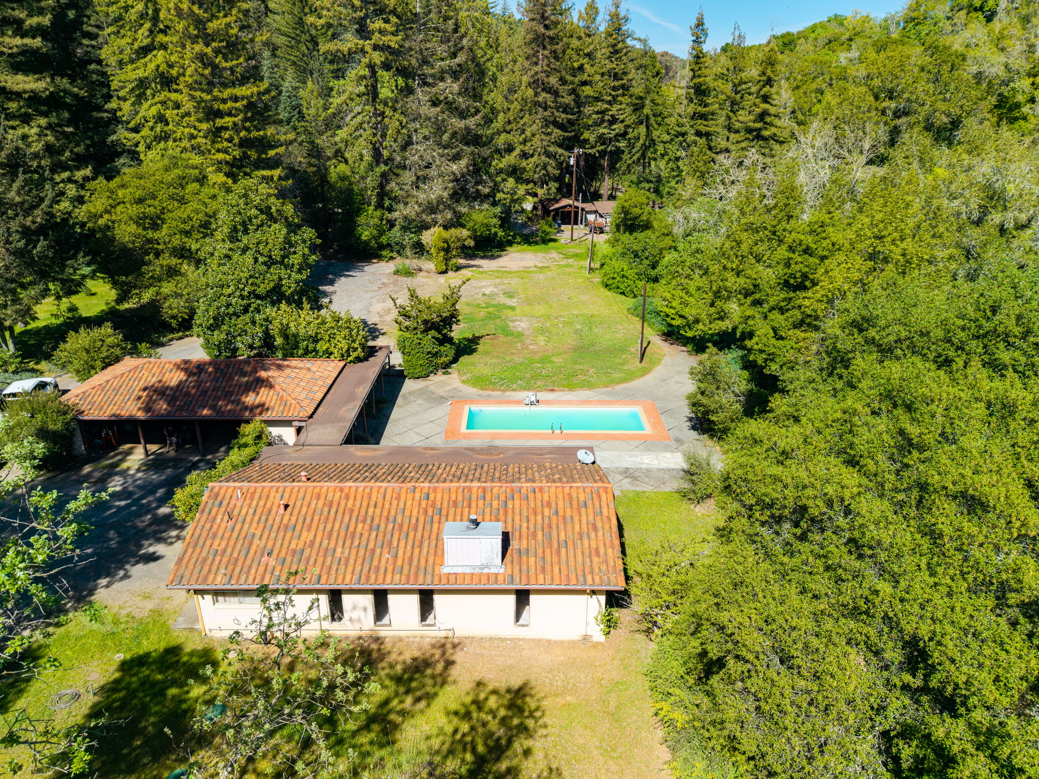  3320 Redwood Road - 物件實景