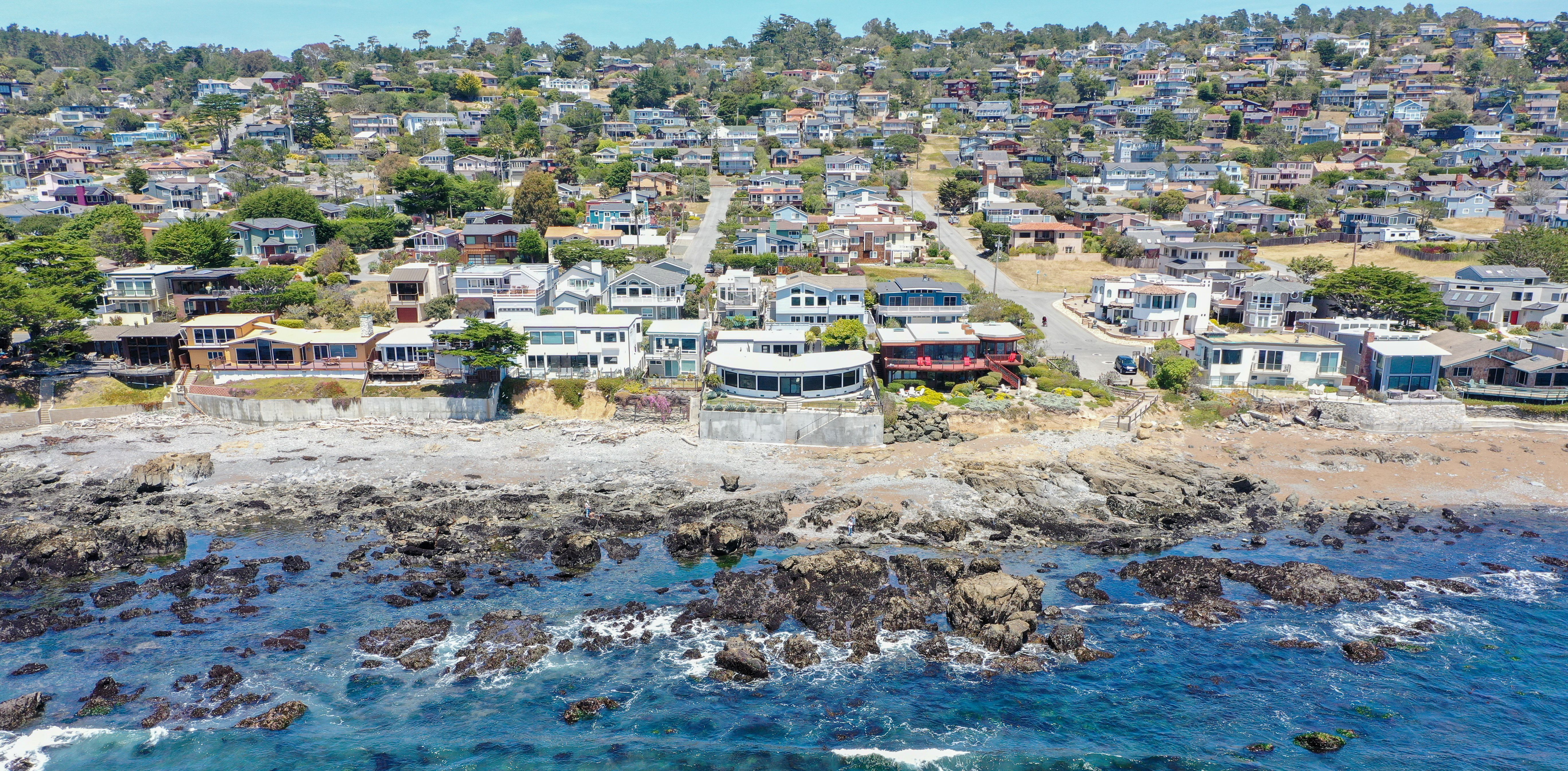  Ocean Views & Coastal Living in Coveted Marine Terrace - 物件實景