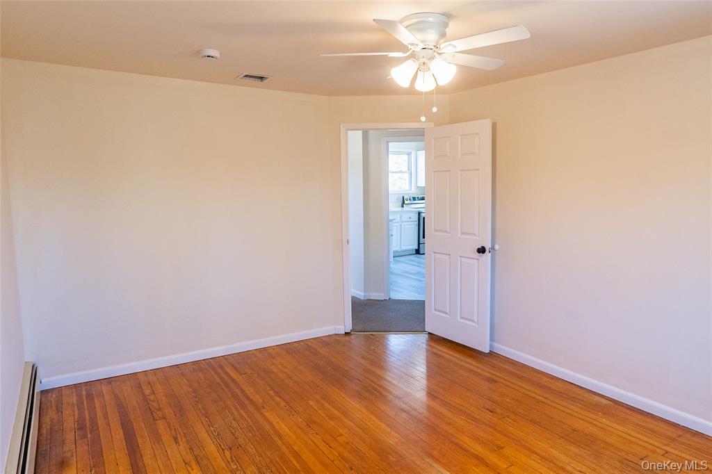 Amityville, New York, 11701, United States, 6 Bedrooms Bedrooms, ,3 BathroomsBathrooms,Residential,For Sale,1989653