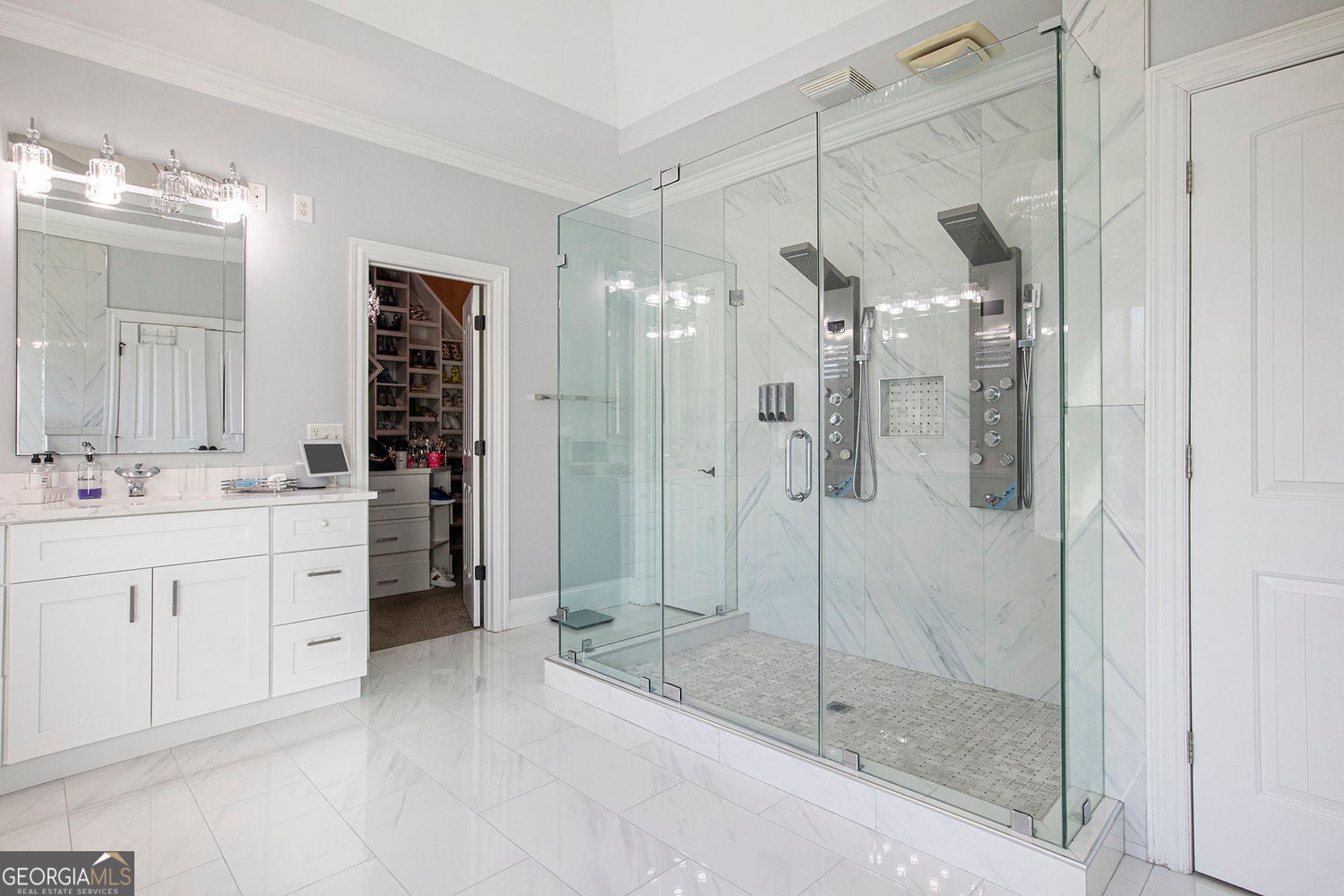 Buford, Georgia, 30519, United States, 7 Bedrooms Bedrooms, ,6 BathroomsBathrooms,Residential,For Sale,1960090