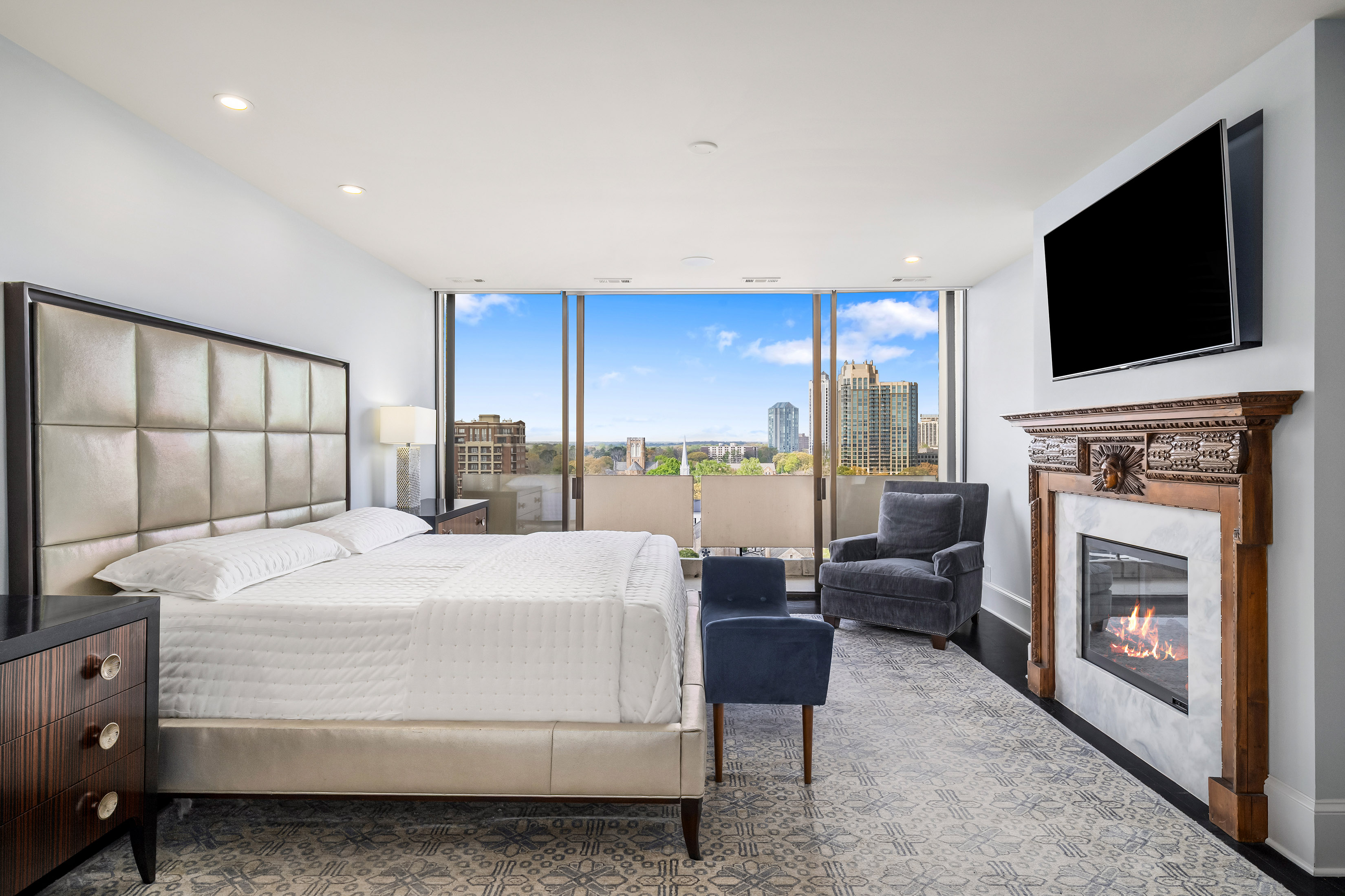  Fully Renovated Residence with Stunning Skyline Views - 物件實景