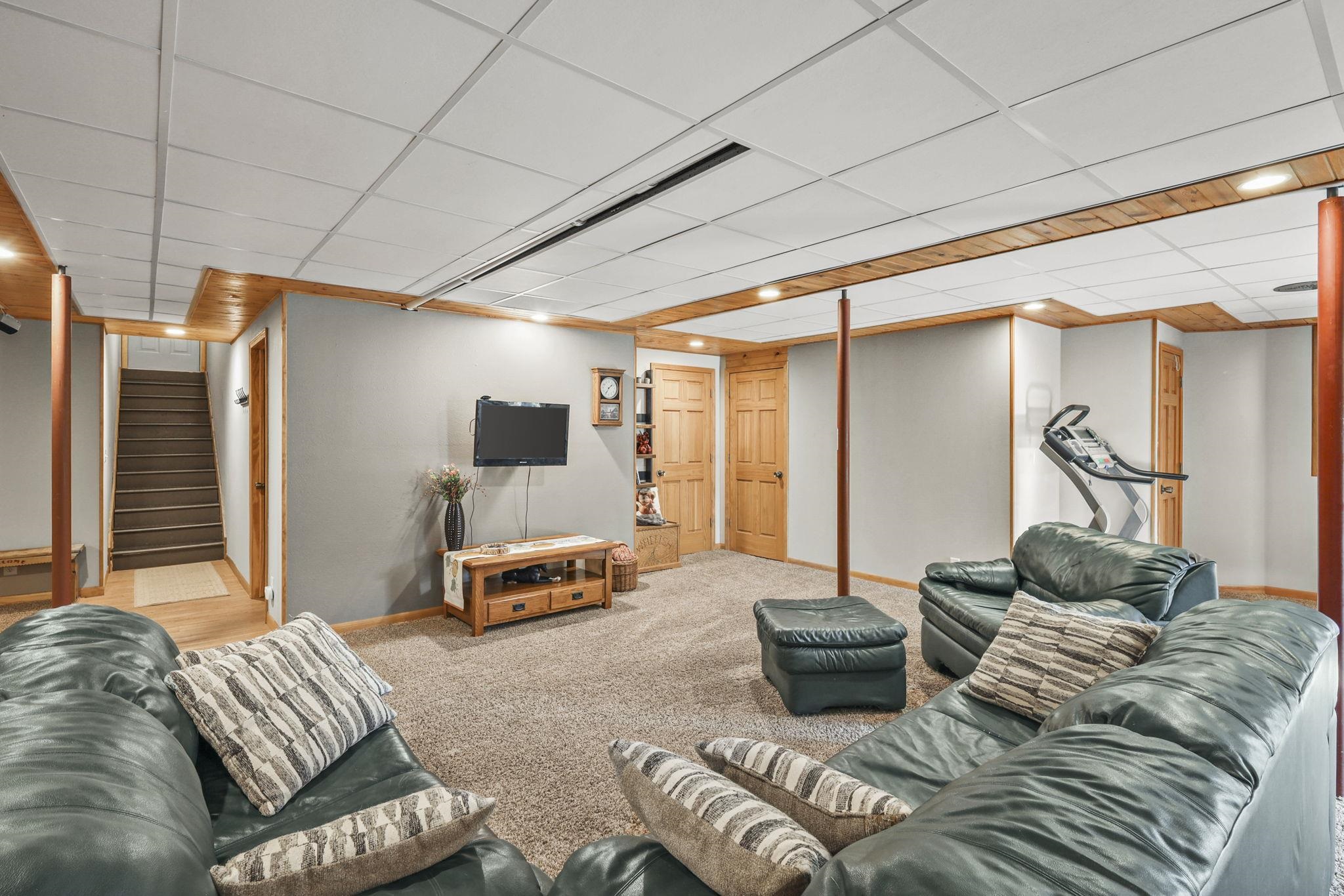 Barneveld, Wisconsin, 53507, United States, 3 Bedrooms Bedrooms, ,4 BathroomsBathrooms,Residential,For Sale,1986114