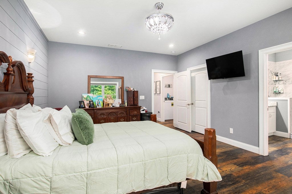 Blue Ridge, Georgia, 30513, United States, 4 Bedrooms Bedrooms, ,3 BathroomsBathrooms,Residential,For Sale,1919081