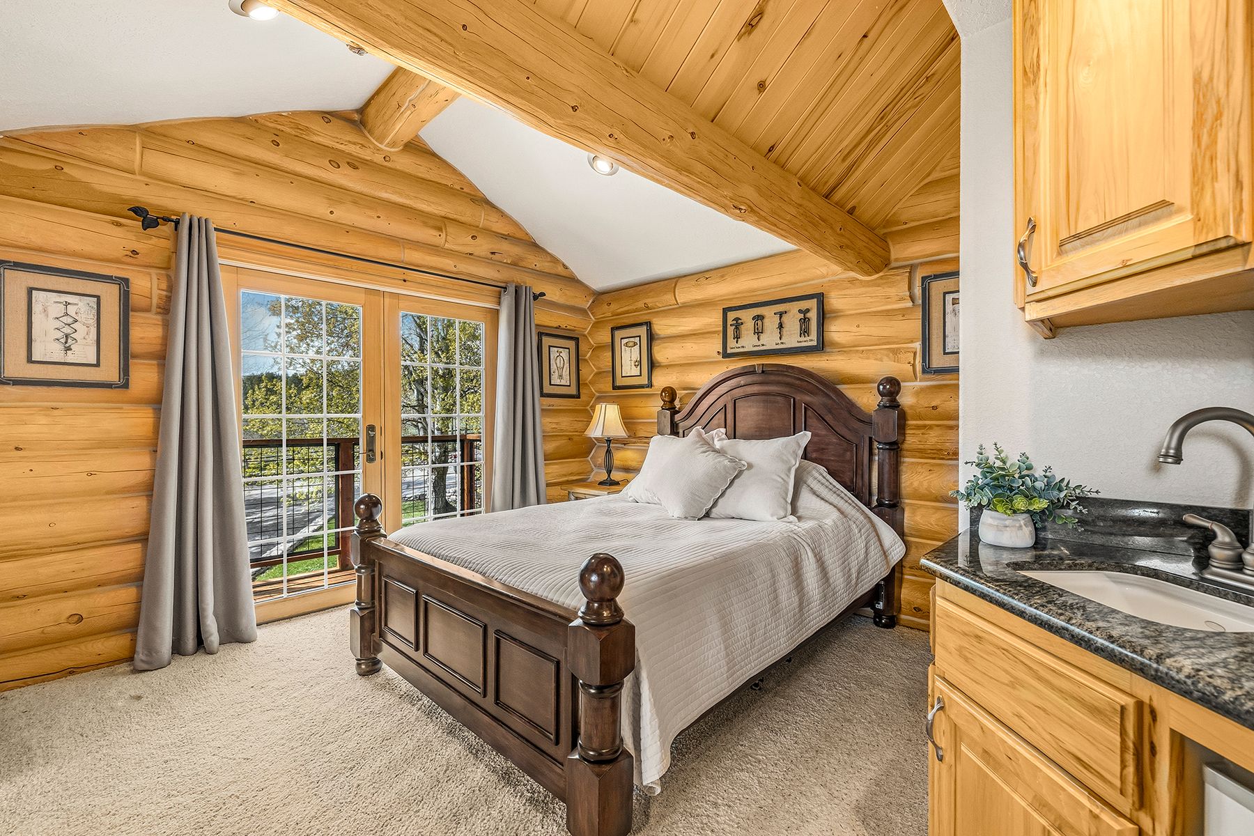  where  the mountains meet mccoy - 物件實景