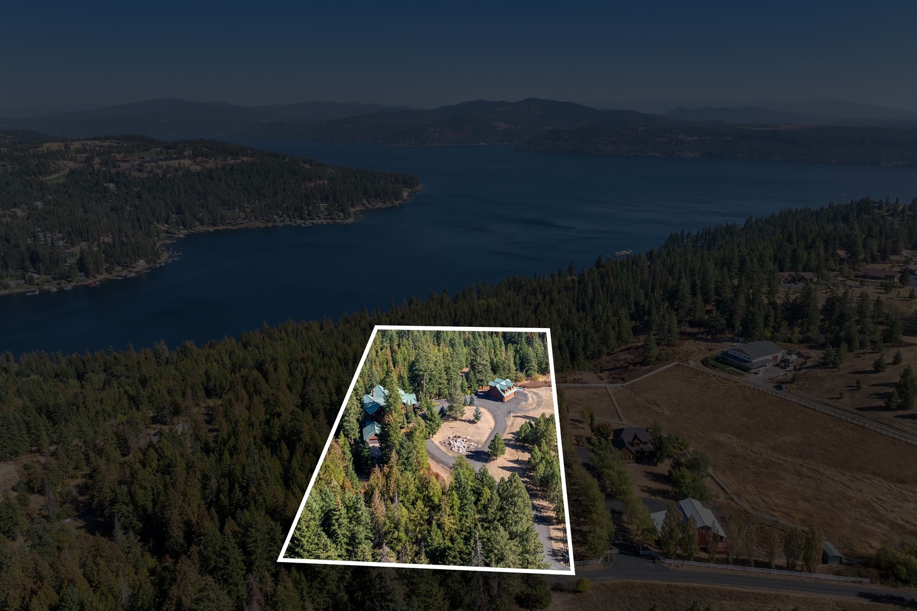  Log Estate overlooking Lake Coeur d
