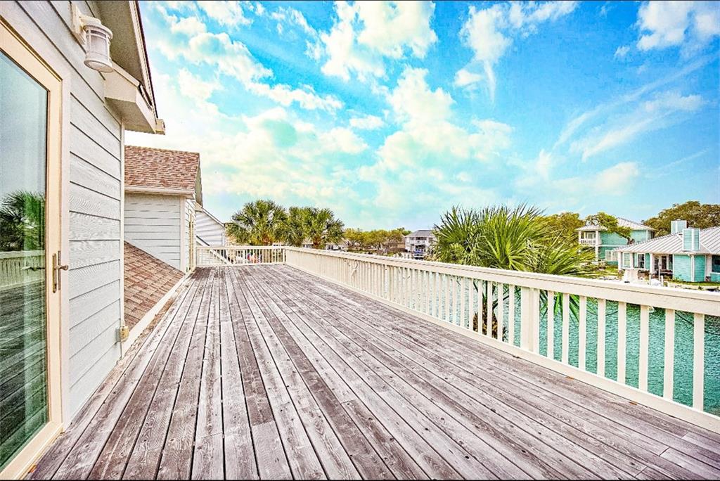 Rockport, Texas, 78382, United States, 3 Bedrooms Bedrooms, ,4 BathroomsBathrooms,Residential,For Sale,1892690