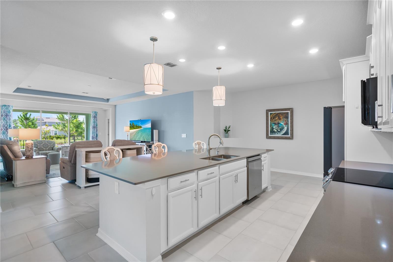 MOUNT DORA, Florida, 32757, United States, 4 Bedrooms Bedrooms, ,4 BathroomsBathrooms,Residential,For Sale,1978918