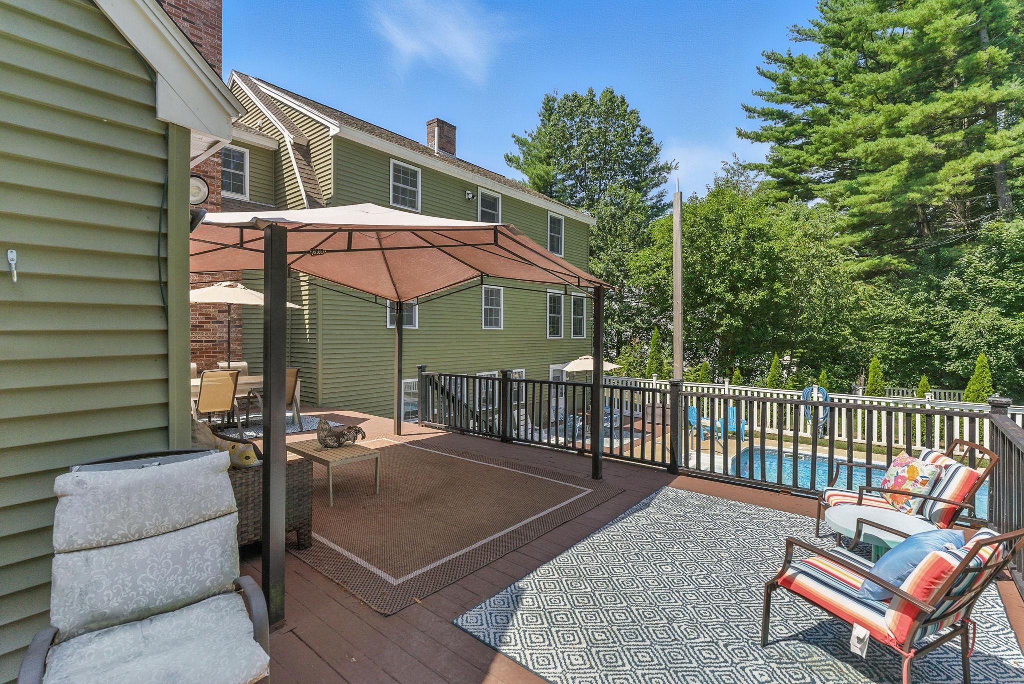 Plaistow, New Hampshire, 03865, United States, 4 Bedrooms Bedrooms, ,3 BathroomsBathrooms,Residential,For Sale,1987491