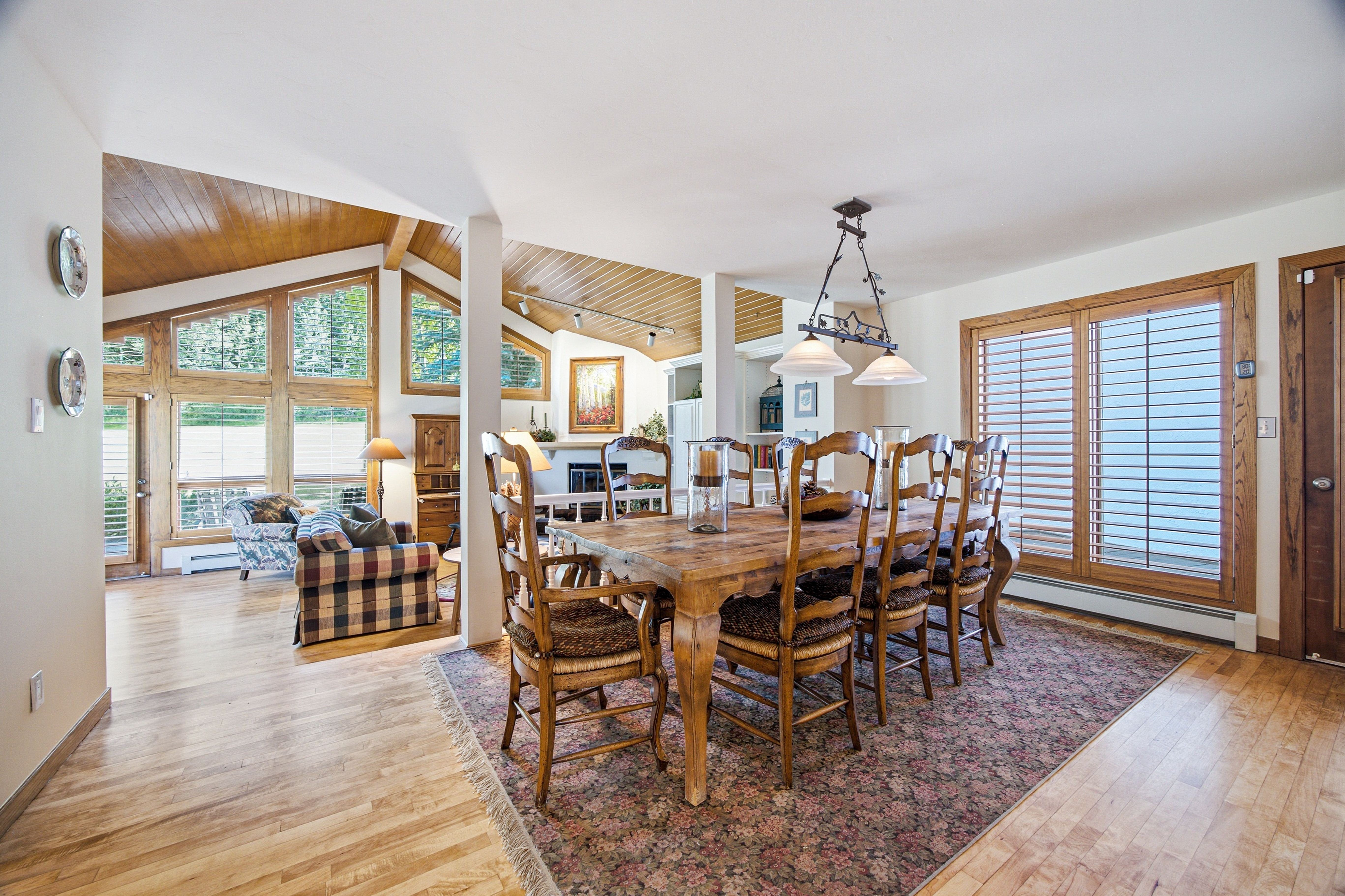  Mountain Residence Positioned at the 13th Fairway of the EagleVail Golf Course - 物件實景
