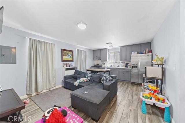 Los Angeles, California, 90002, United States, ,Residential,For Sale,1935699