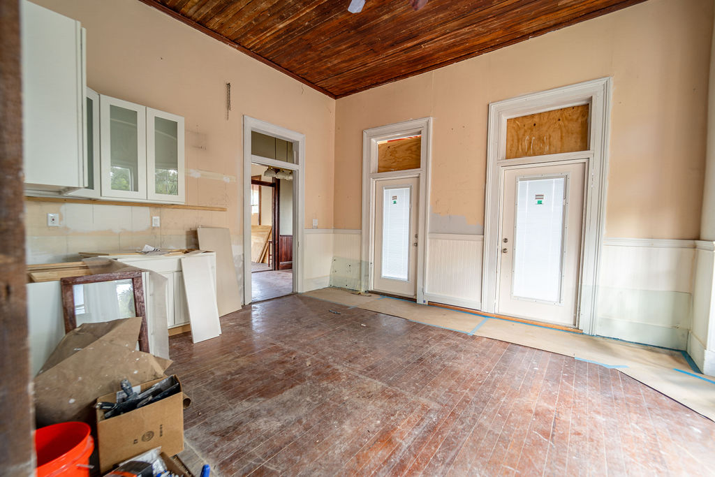 Pensacola, Florida, 32502, United States, 3 Bedrooms Bedrooms, ,2 BathroomsBathrooms,Residential,For Sale,1979545