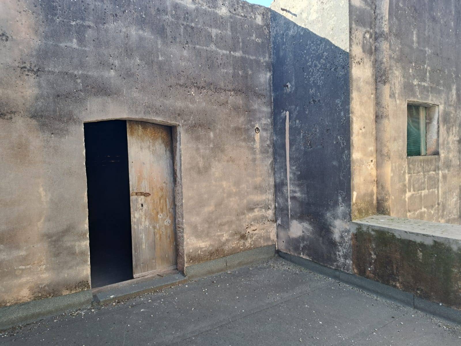 Via SS. Annunziata, Taranto, Taranto, 74100, IT, 16 Bedrooms Bedrooms, ,3 BathroomsBathrooms,Residential,For Sale,Via SS. Annunziata,1627262