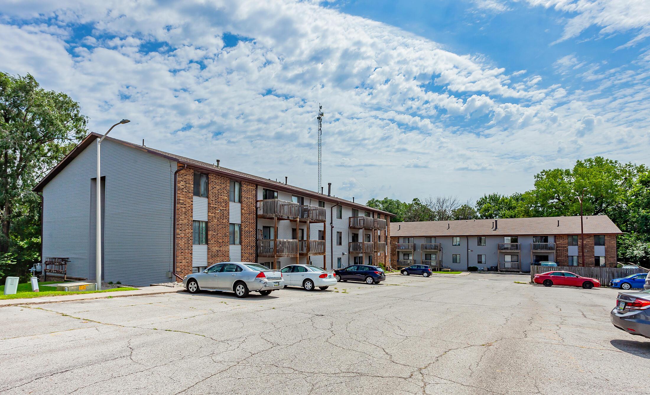 Ames, Iowa, 50010, United States, ,Residential,For Sale,1928373