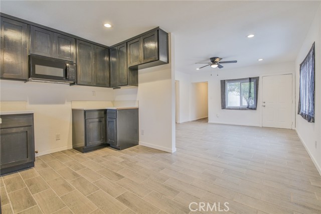 Los Angeles, California, 90003, United States, 5 Bedrooms Bedrooms, ,Residential,For Sale,1889512