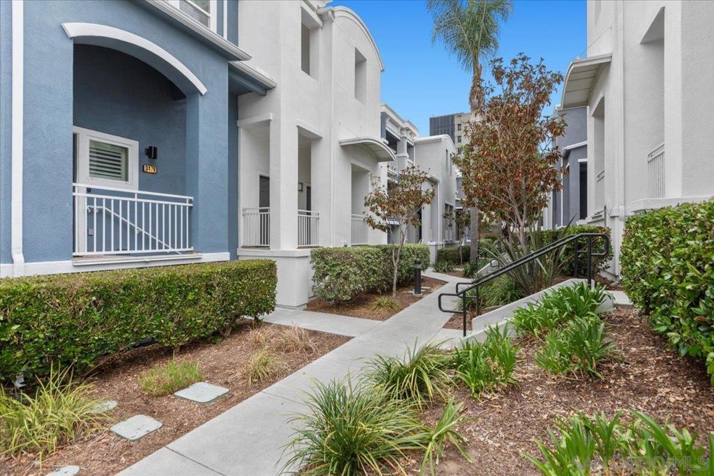 San Diego, California, 92110, United States, 3 Bedrooms Bedrooms, ,2 BathroomsBathrooms,Residential,For Sale,1914141