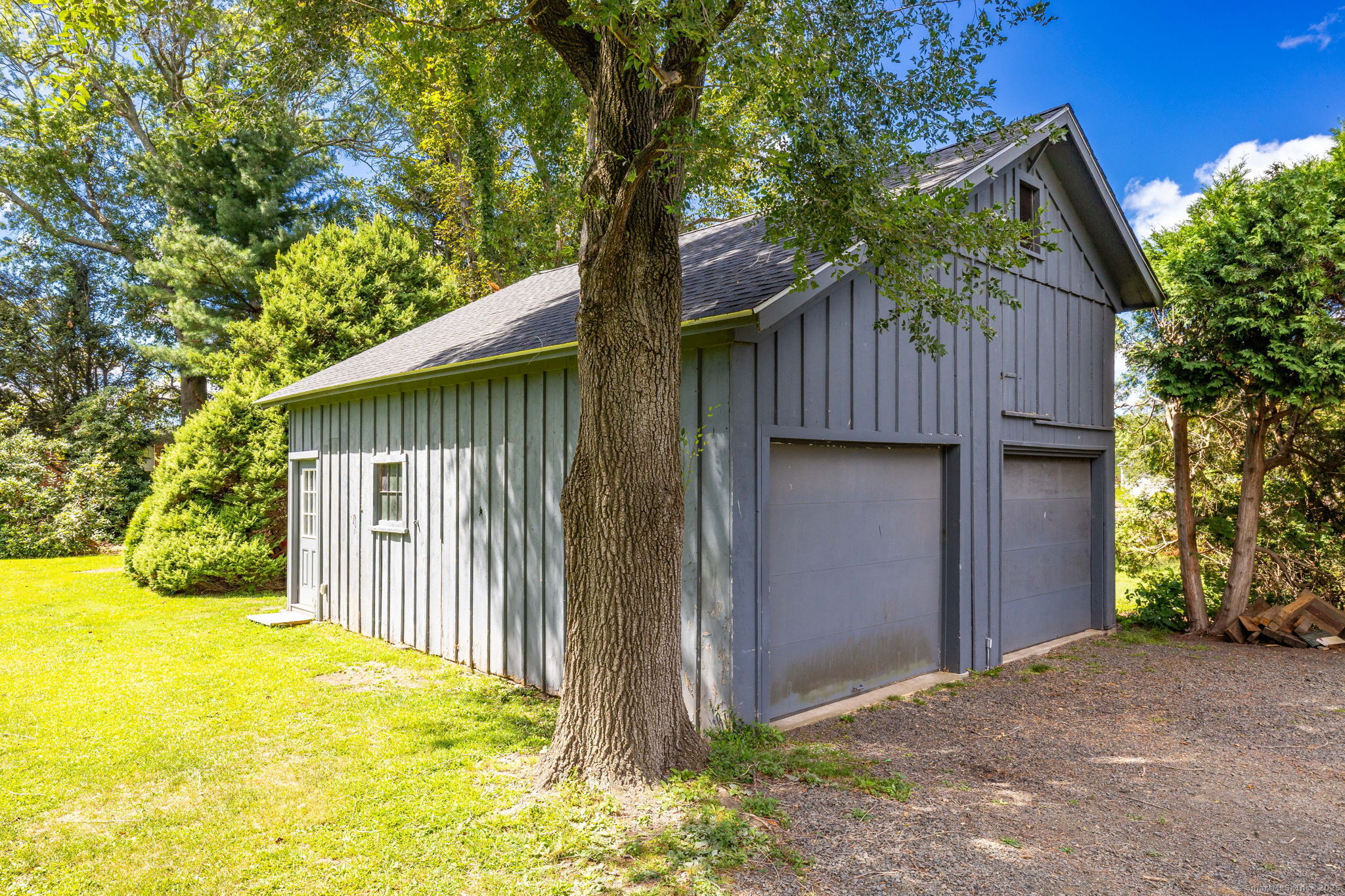 Wethersfield, Connecticut, 06109, United States, 4 Bedrooms Bedrooms, ,2 BathroomsBathrooms,Residential,For Sale,1939888