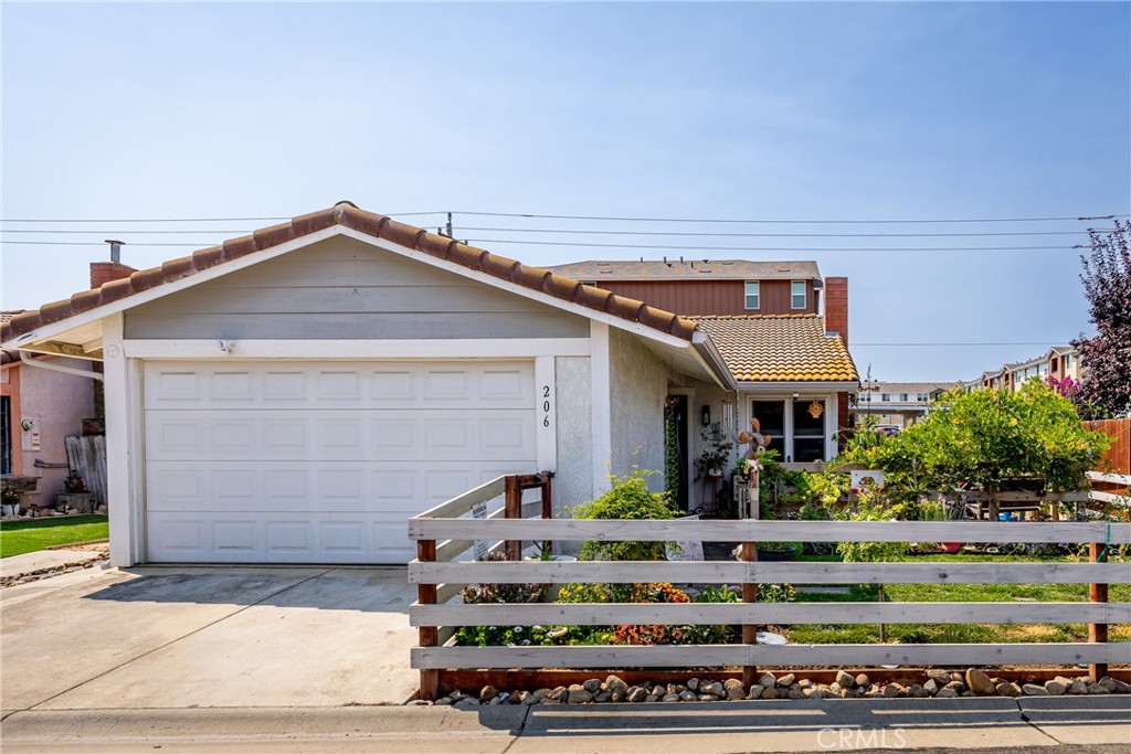 Paso Robles, California, 93446, United States, 2 Bedrooms Bedrooms, ,2 BathroomsBathrooms,Residential,For Sale,1977542