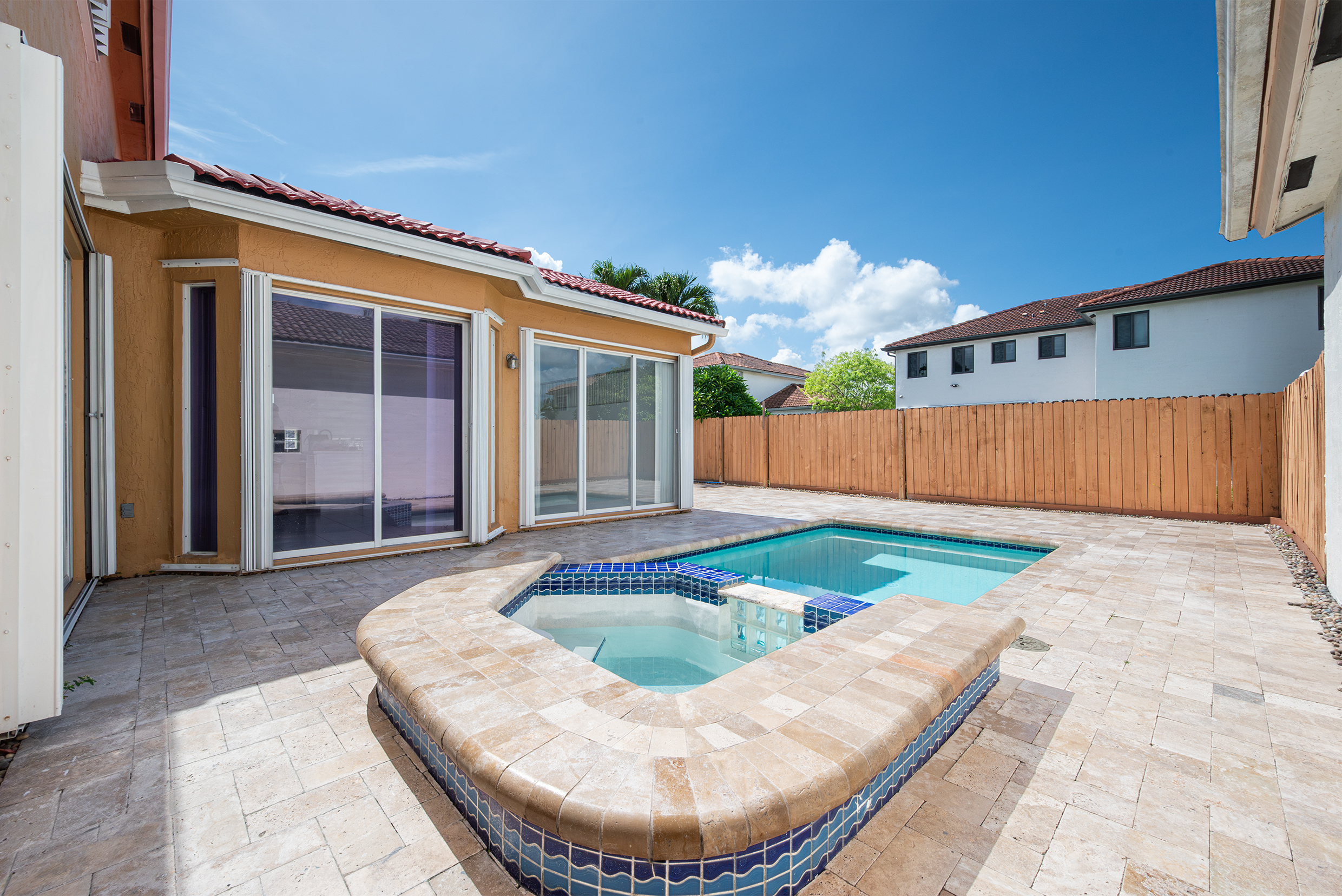  15558 SW 112th Dr, Miami, FL, 33196 - 物件實景