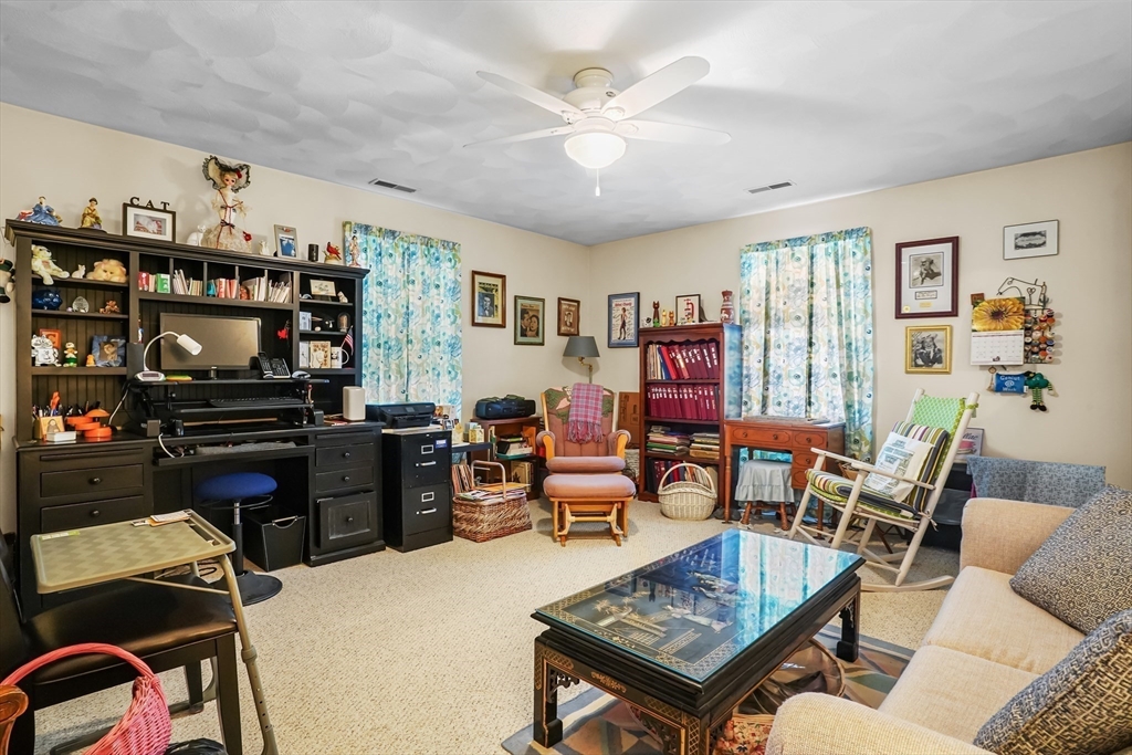 Tewksbury, Massachusetts, 01876, United States, 2 Bedrooms Bedrooms, ,2 BathroomsBathrooms,Residential,For Sale,2048183