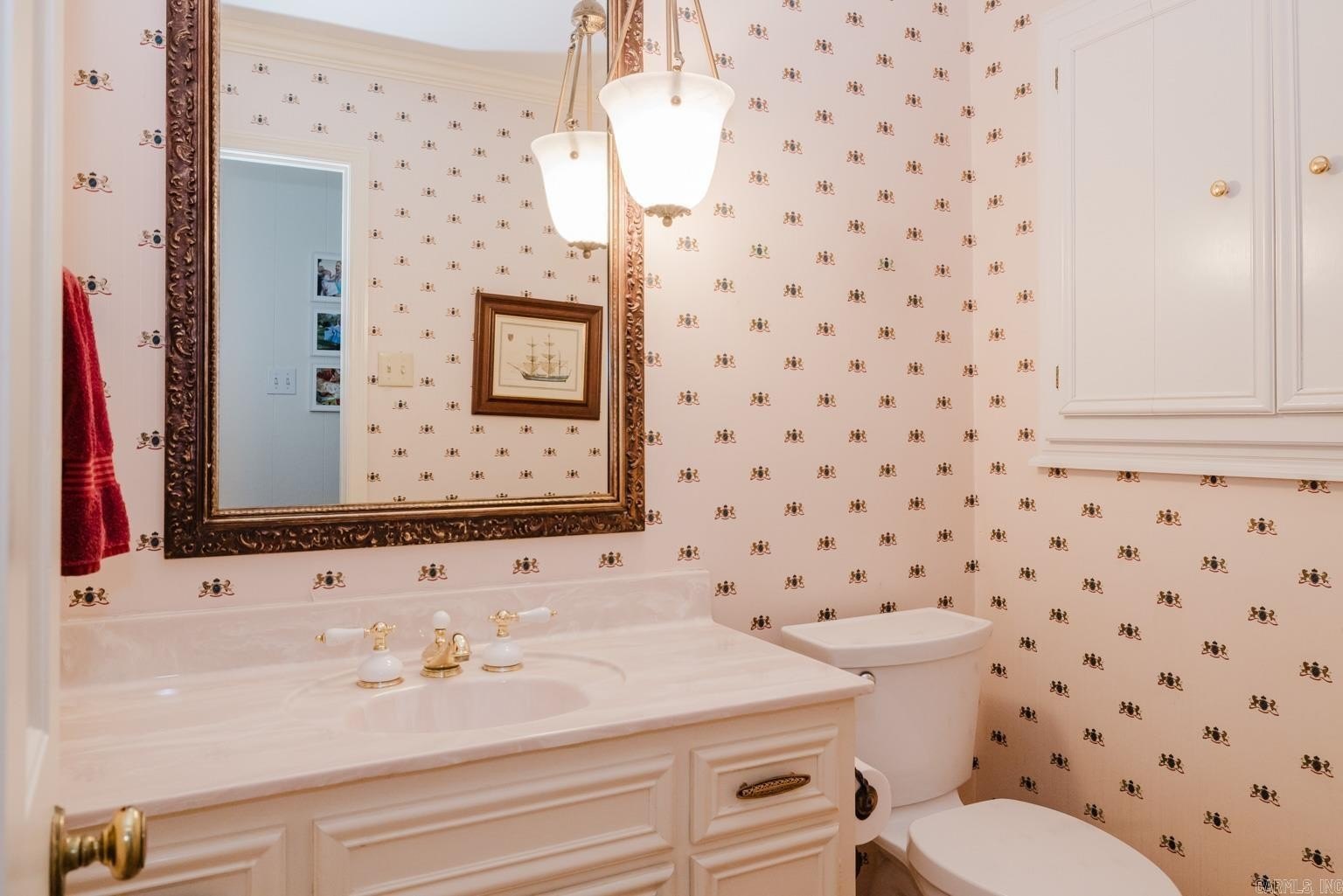 Little Rock, Arkansas, 72212, United States, 5 Bedrooms Bedrooms, ,5 BathroomsBathrooms,Residential,For Sale,1975952