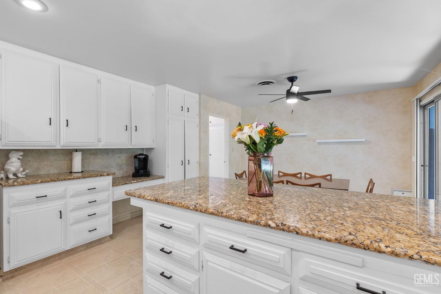 Bakersfield, California, 93301, United States, 3 Bedrooms Bedrooms, ,3 BathroomsBathrooms,Residential,For Sale,1998279