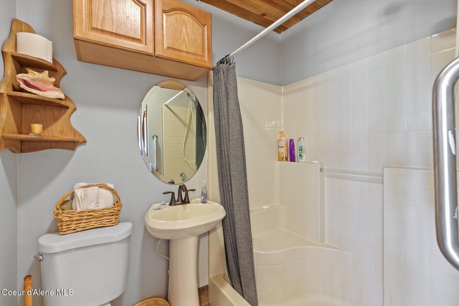 Athol, Idaho, 83801, United States, 4 Bedrooms Bedrooms, ,5 BathroomsBathrooms,Residential,For Sale,1975207