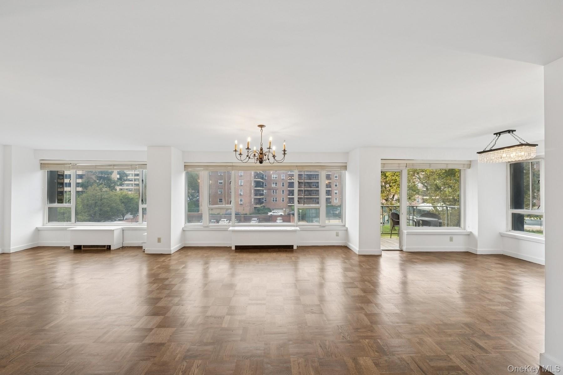 Beechhurst, New York, 11357, United States, 3 Bedrooms Bedrooms, ,2 BathroomsBathrooms,Residential,For Sale,1975309