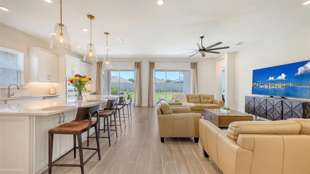 Palmetto, Florida, 34221, United States, 3 Bedrooms Bedrooms, ,3 BathroomsBathrooms,Residential,For Sale,1828169