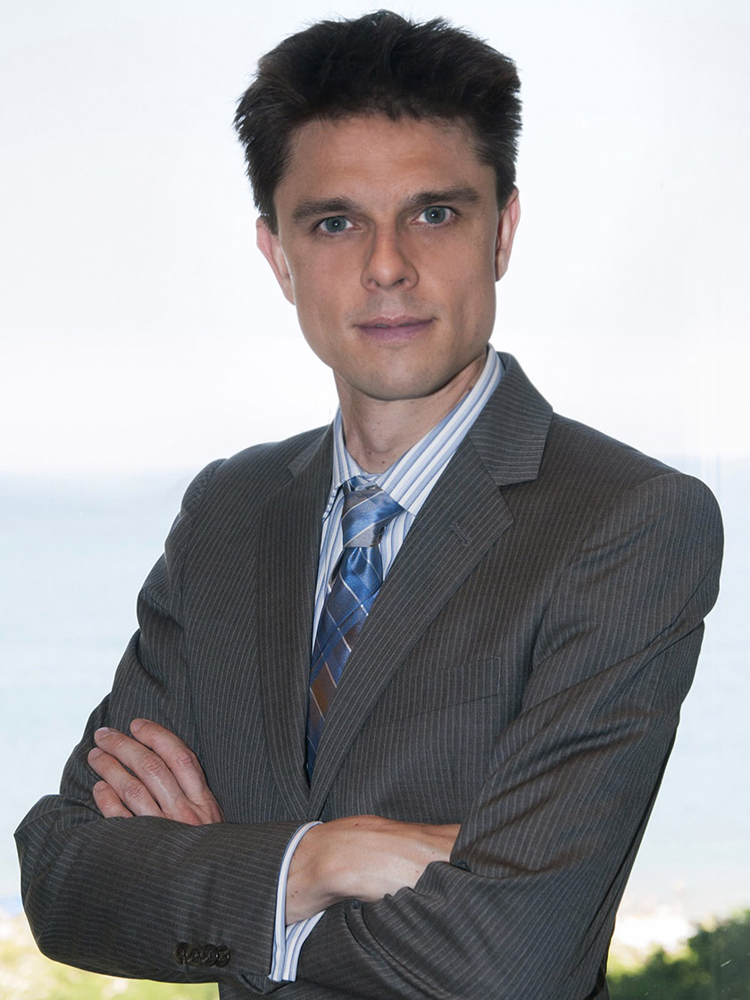 Thomas E Zebrowski