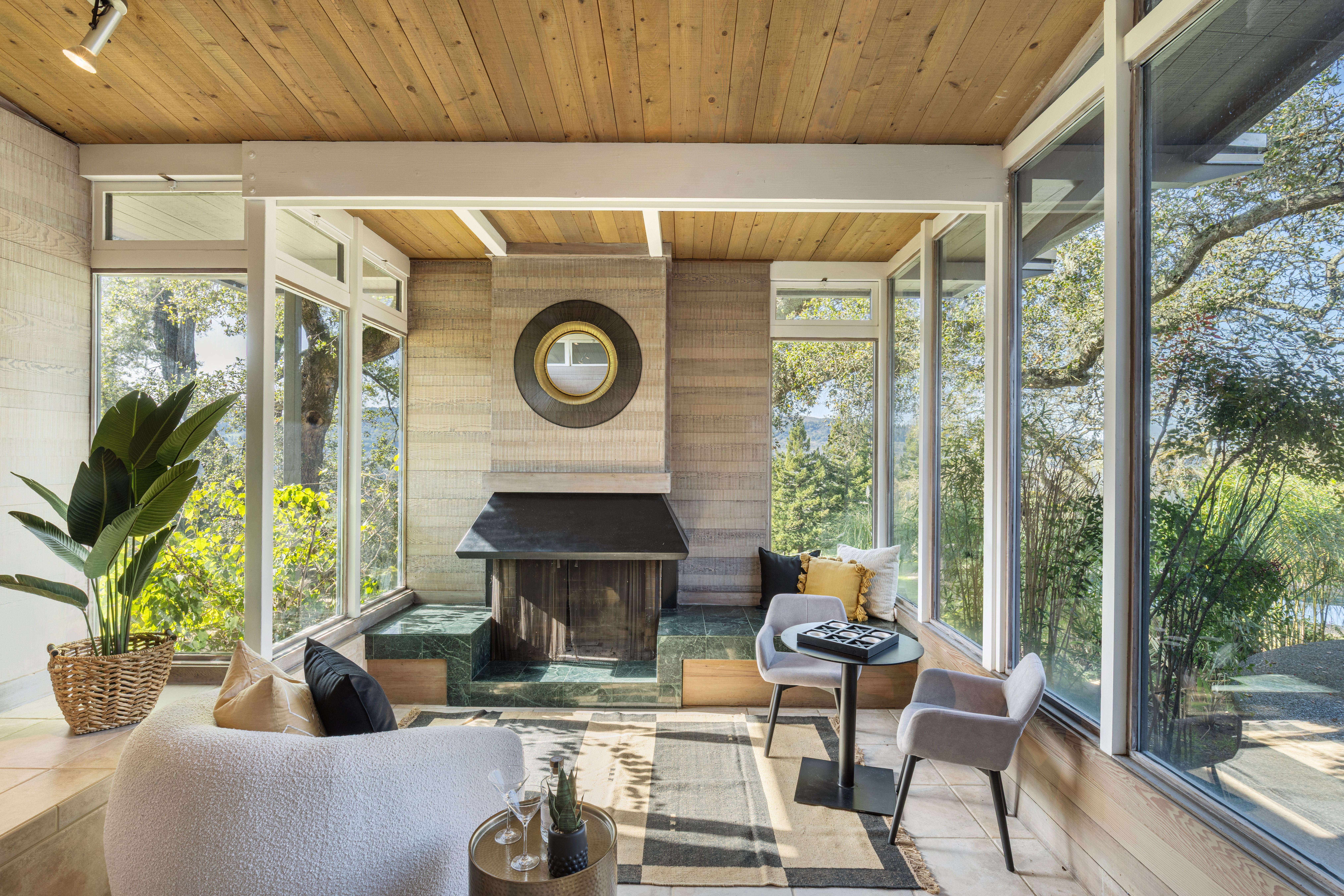  Mid-Century Contemporary Gem on 33 Acres - 物件實景