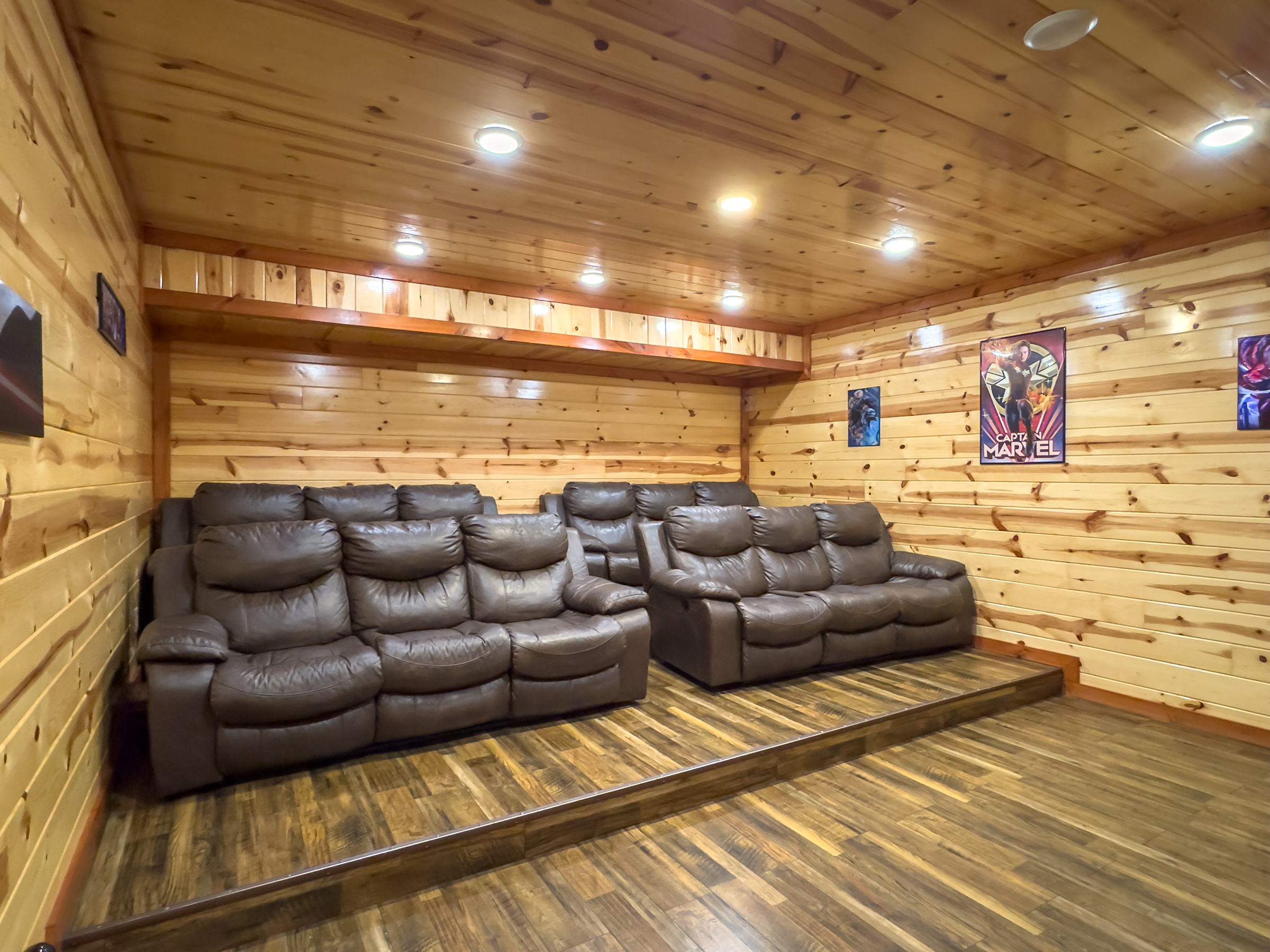 Sevierville, Tennessee, 37862, United States, 6 Bedrooms Bedrooms, ,7 BathroomsBathrooms,Residential,For Sale,1798299