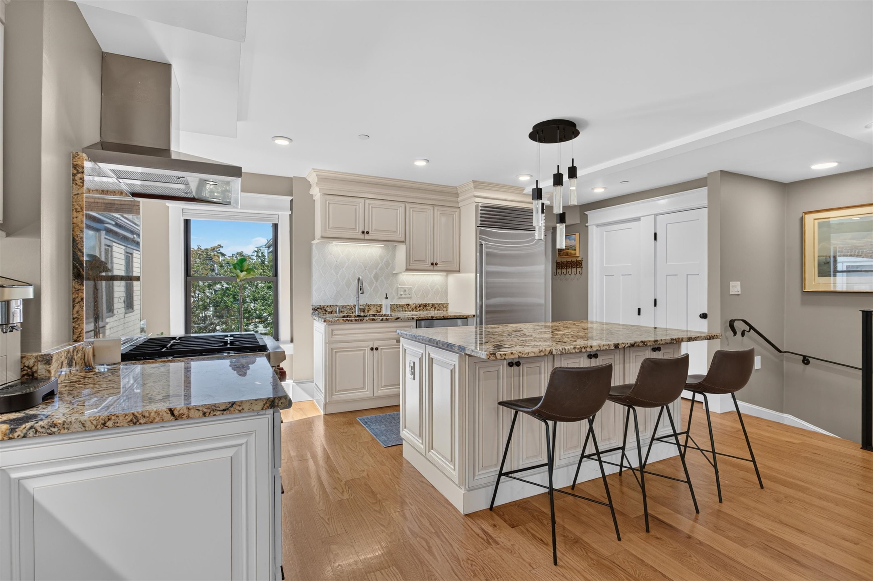  30 Mt. Vernon Street, Unit 3, Boston, MA 02129 - 物件實景