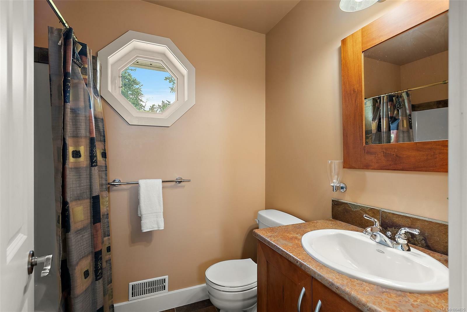 VIEW ROYAL, British Columbia, V9B 1A6, CA, 3 Bedrooms Bedrooms, ,Residential,For Sale,1883645