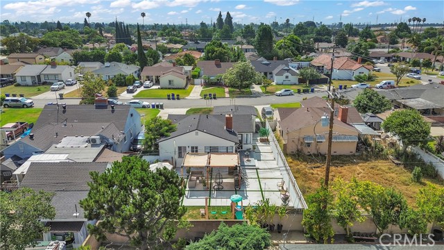 Downey, California, 90241, United States, 3 Bedrooms Bedrooms, ,2 BathroomsBathrooms,Residential,For Sale,1914661