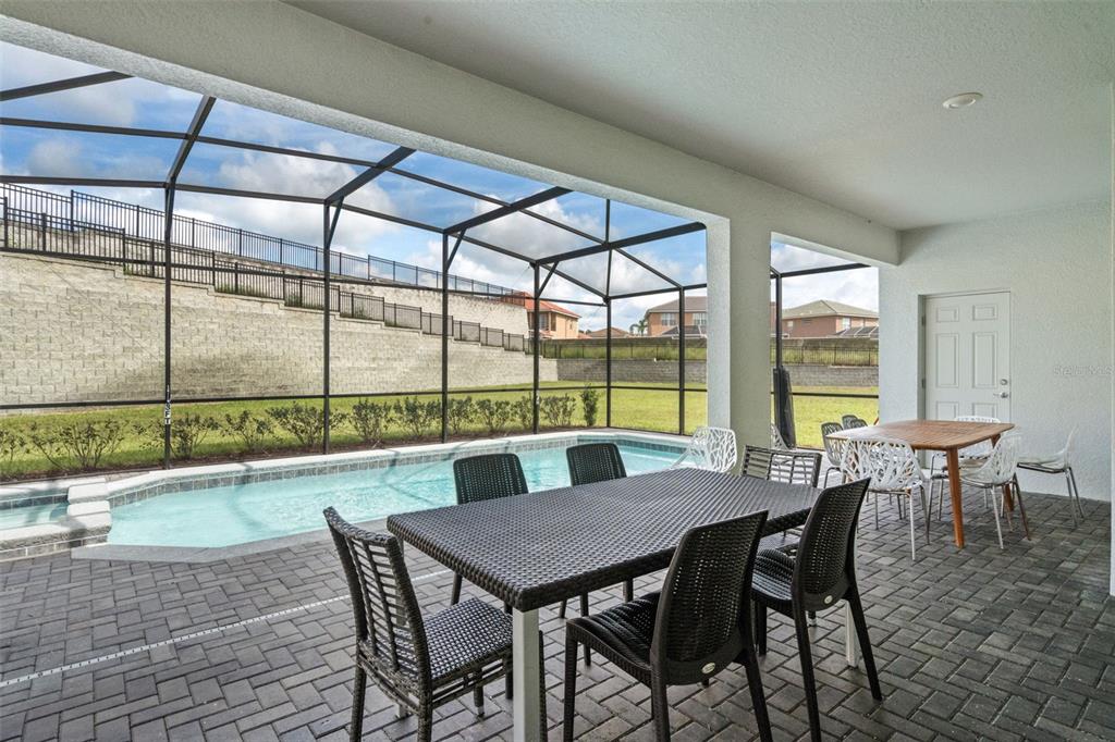Davenport, Florida, 33897, United States, 10 Bedrooms Bedrooms, ,8 BathroomsBathrooms,Residential,For Sale,1897449