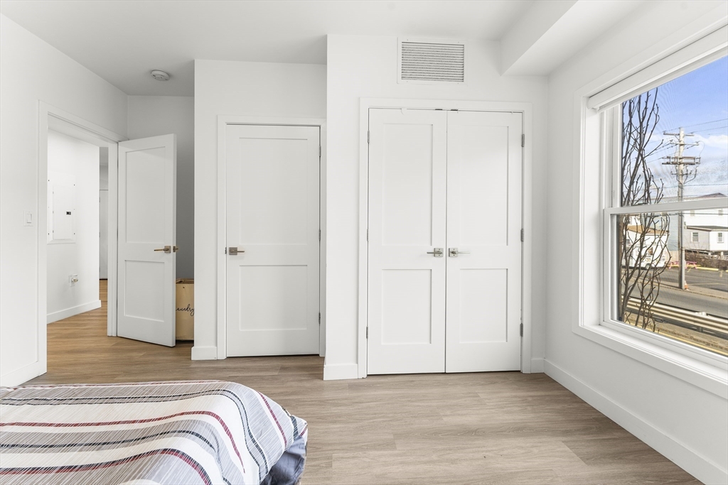 Revere, Massachusetts, 02151, United States, 2 Bedrooms Bedrooms, ,1 BathroomBathrooms,Residential,For Sale,1880903