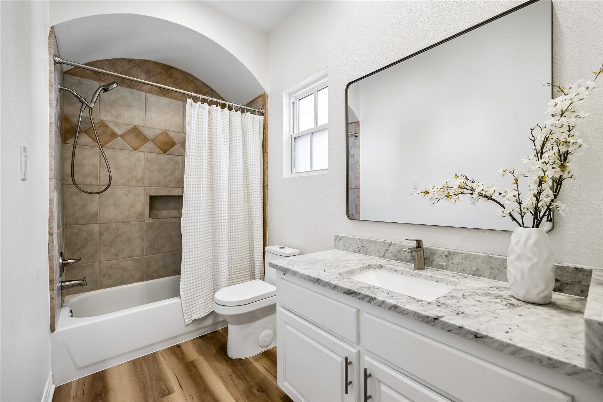  209 Stratford Street B - 物件實景