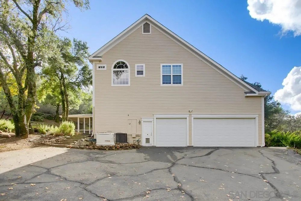 Julian, California, 92036, United States, 5 Bedrooms Bedrooms, ,5 BathroomsBathrooms,Residential,For Sale,1997382