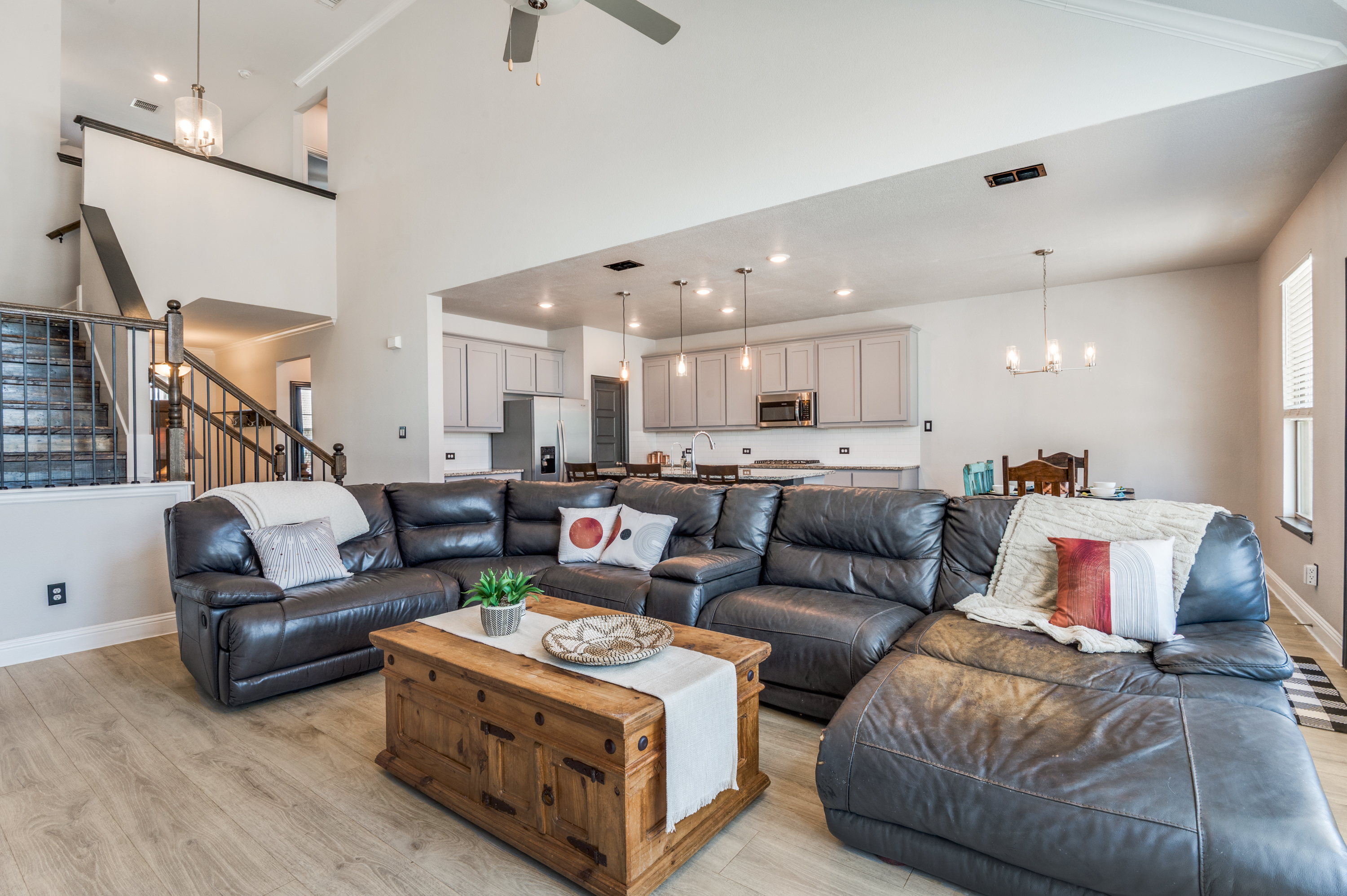  Burleson Beauty with Backyard Fun - 物件實景