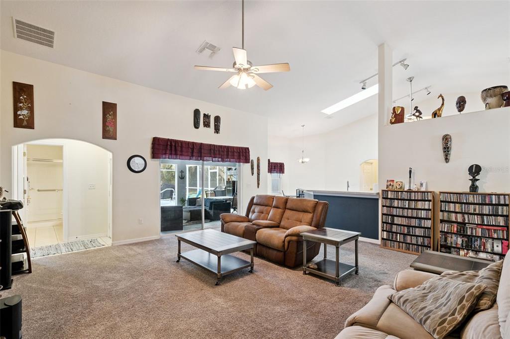 St Cloud, Florida, 34771, United States, 4 Bedrooms Bedrooms, ,3 BathroomsBathrooms,Residential,For Sale,1961113