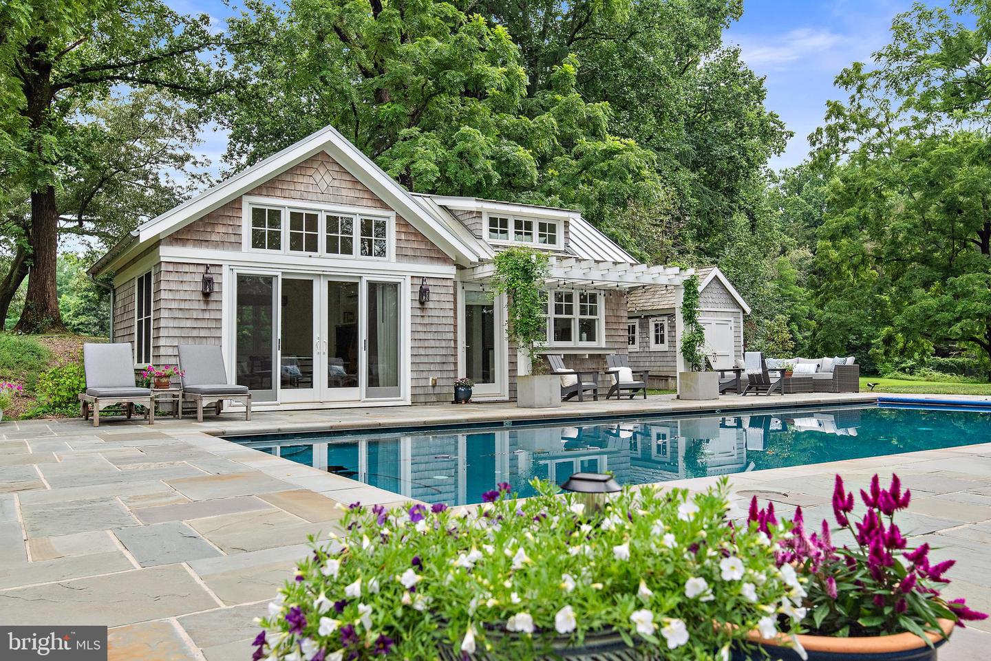 Annapolis, Maryland, 21403, United States, 5 Bedrooms Bedrooms, ,4 BathroomsBathrooms,Residential,For Sale,1895368
