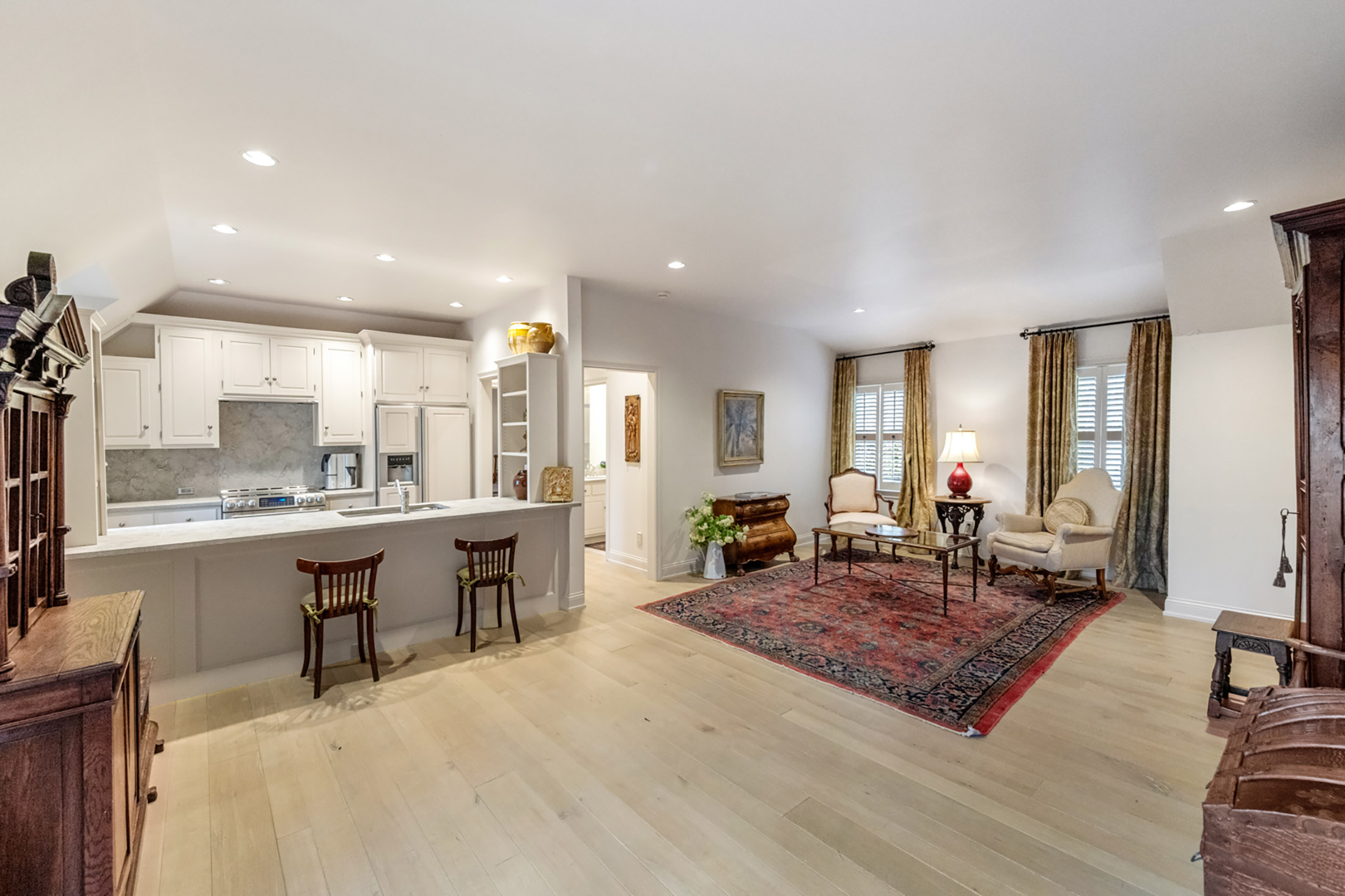 Magnificent Buckhead Home on 2.2+/- Acres with Pool and Pool House - 物件實景