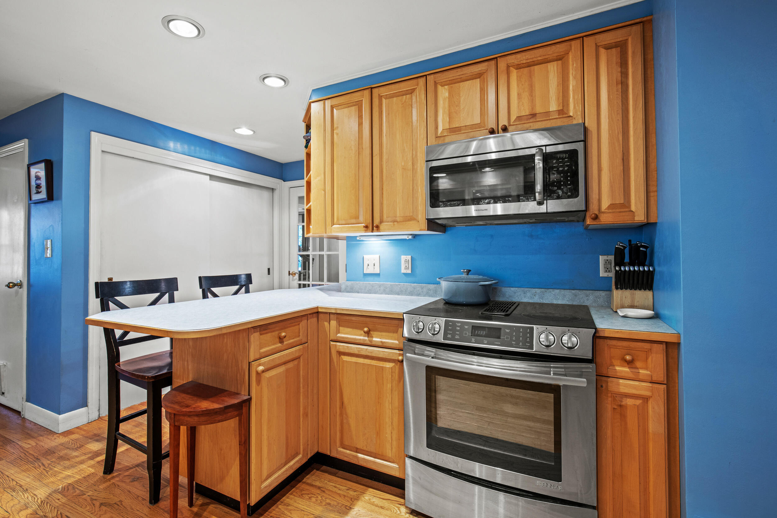 Portland, Maine, 04103, United States, 4 Bedrooms Bedrooms, ,2 BathroomsBathrooms,Residential,For Sale,1988552