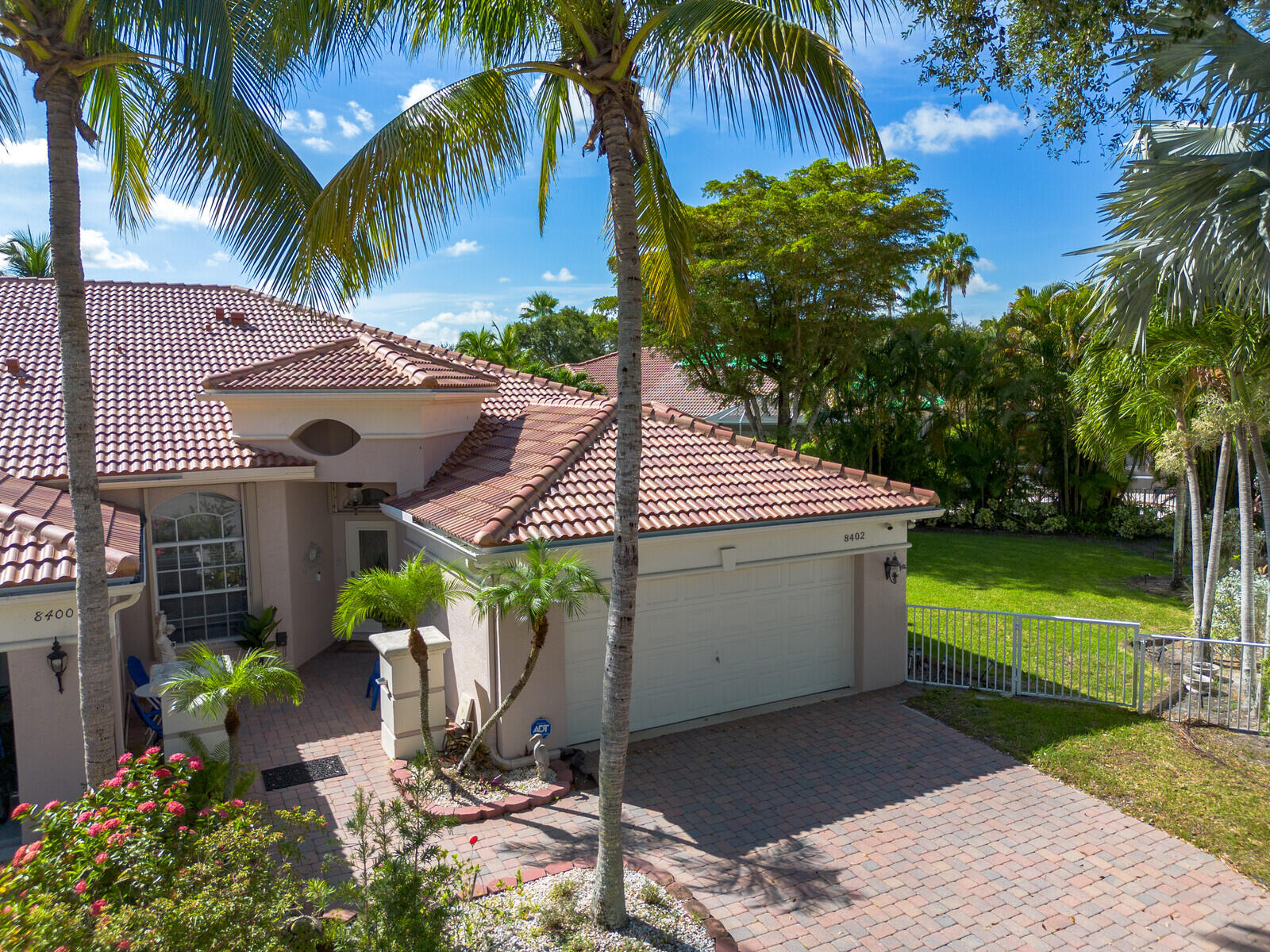 West Palm Beach, Florida, 33411, United States, 2 Bedrooms Bedrooms, ,2 BathroomsBathrooms,Residential,For Sale,1907135