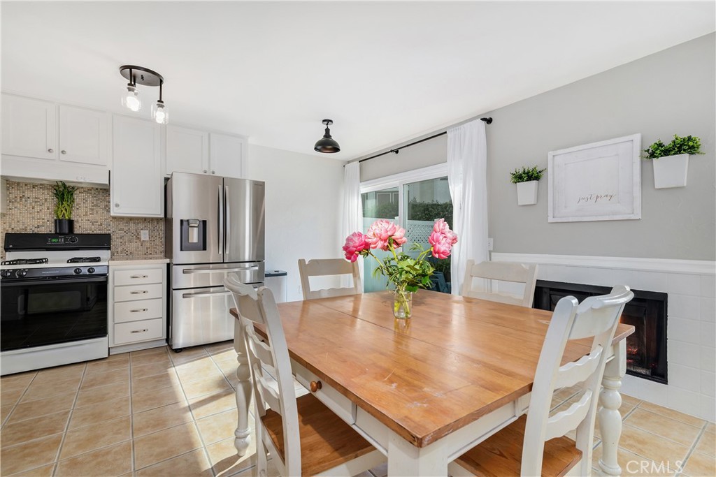 Carlsbad, California, 92011, United States, 2 Bedrooms Bedrooms, ,2 BathroomsBathrooms,Residential,For Sale,1827454