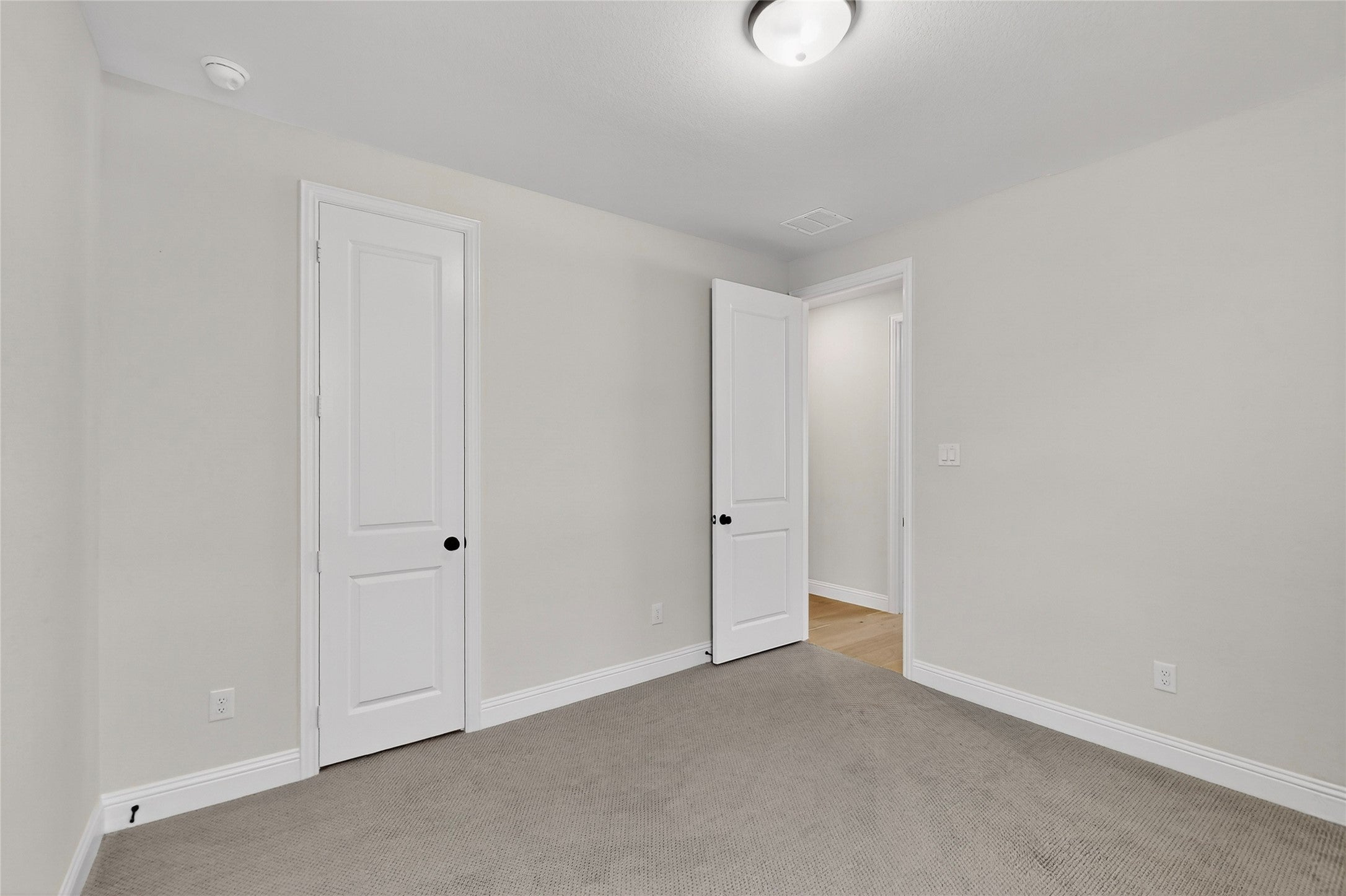 Mansfield, Texas, 76063, United States, 4 Bedrooms Bedrooms, ,4 BathroomsBathrooms,Residential,For Sale,1978691