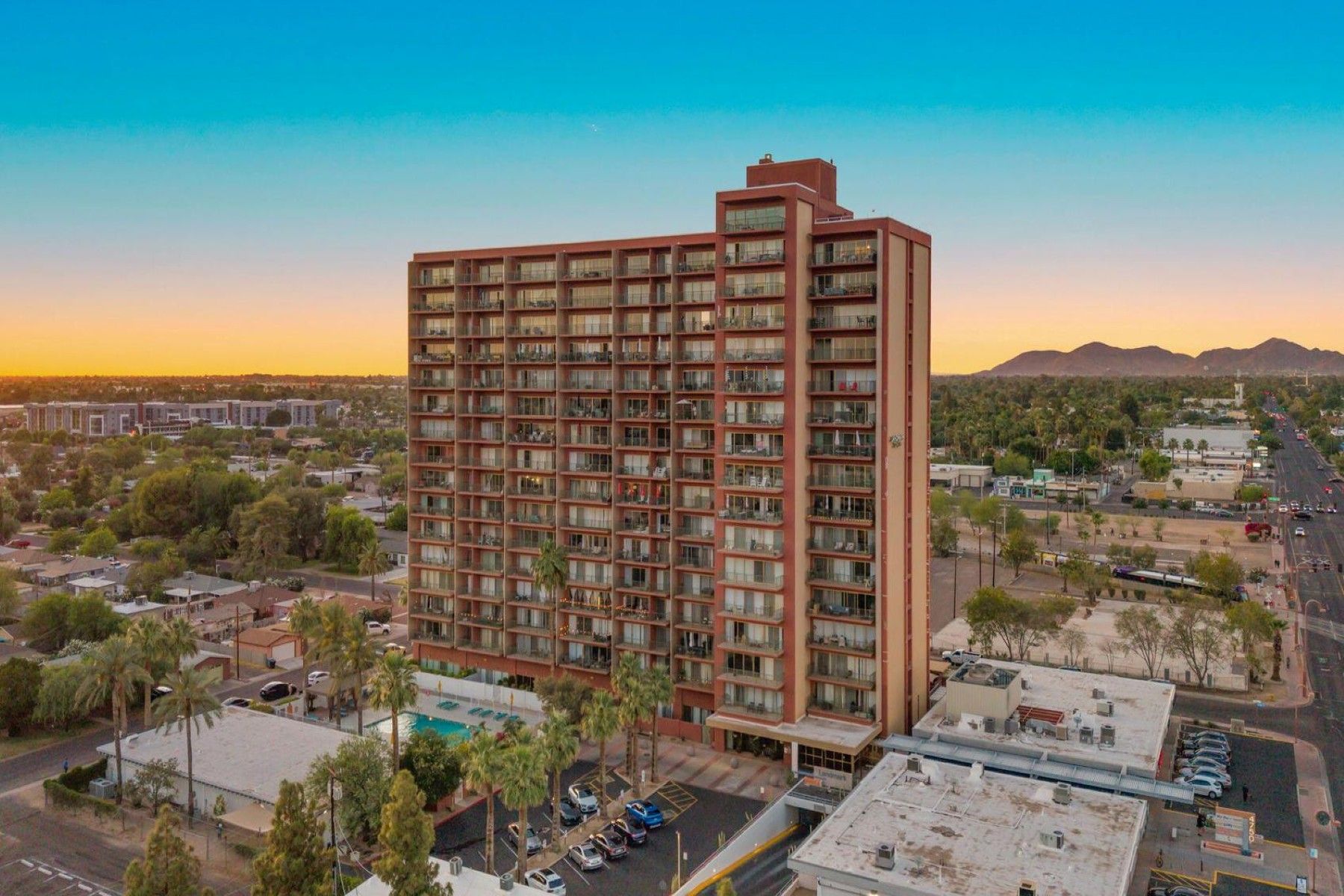  4750 N Central Avenue  Phoenix, AZ - 物件實景