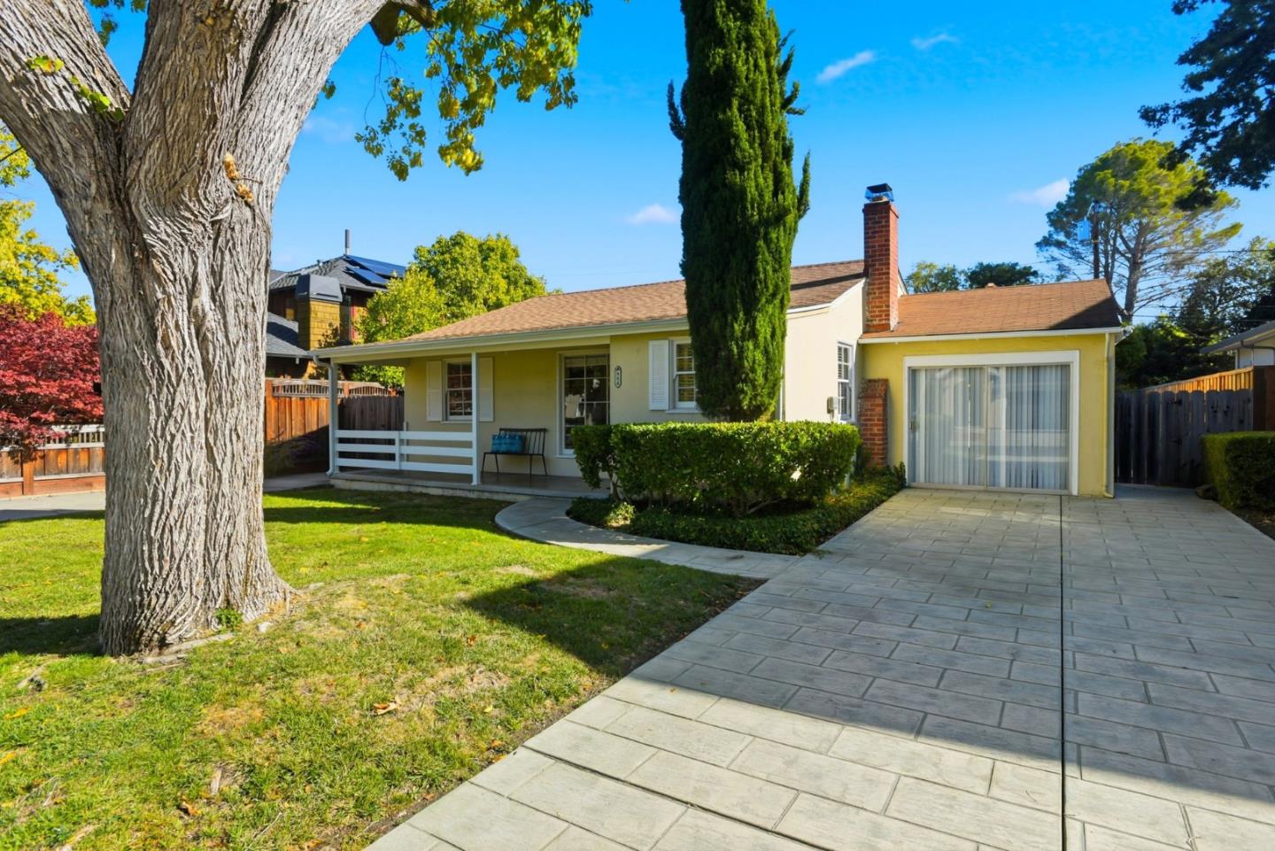 Palo Alto, California, 94303, United States, 2 Bedrooms Bedrooms, ,2 BathroomsBathrooms,Residential,For Sale,1989685