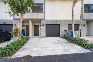 Pompano Beach, Florida, 33060, United States, 3 Bedrooms Bedrooms, ,4 BathroomsBathrooms,Residential,For Sale,2005899